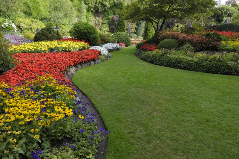 Flower Bed Mulching in Honolulu, HI