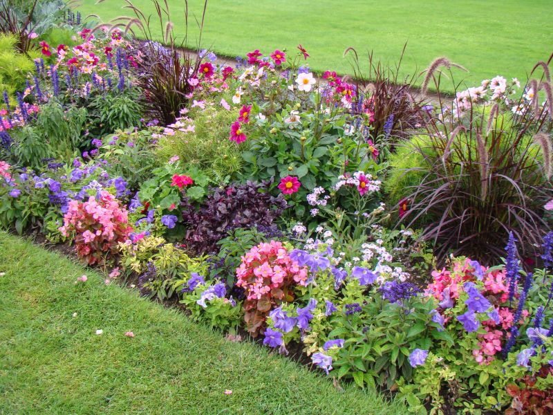 Flower Landscaping in Honolulu, HI